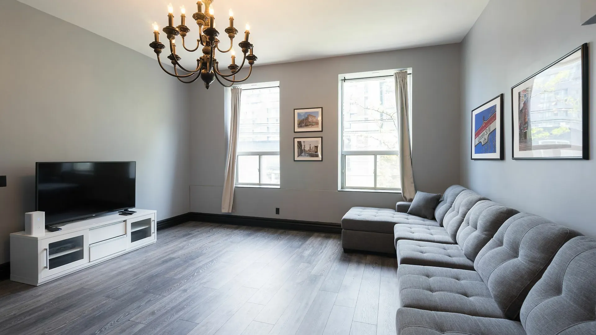 Applewood Suites - West Queen West Loft location