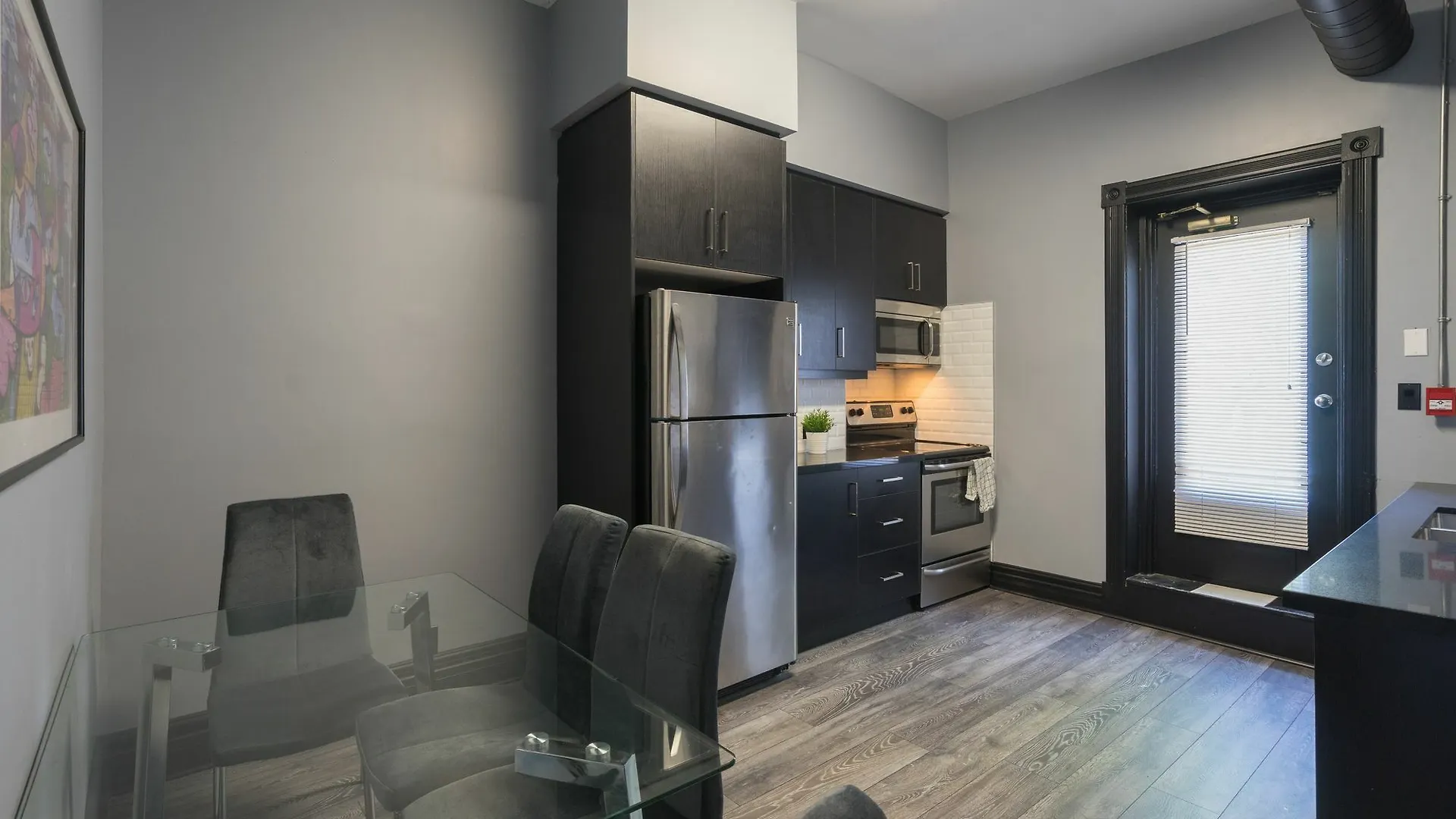 Applewood Suites - West Queen West Loft Toronto Apartment