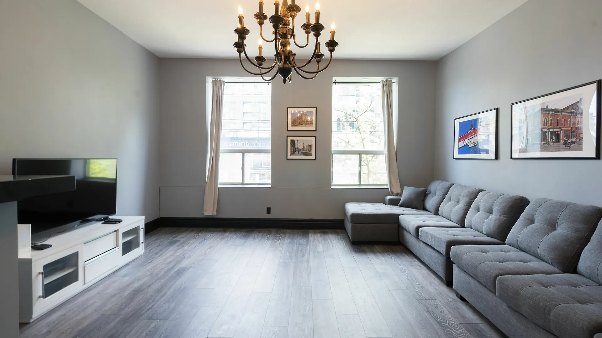 Applewood Suites - West Queen West Loft Toronto Apartment